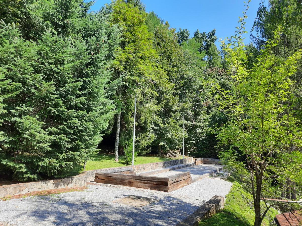 Pocitniska Hisa Parkfield Dragovan Metlika Exterior foto